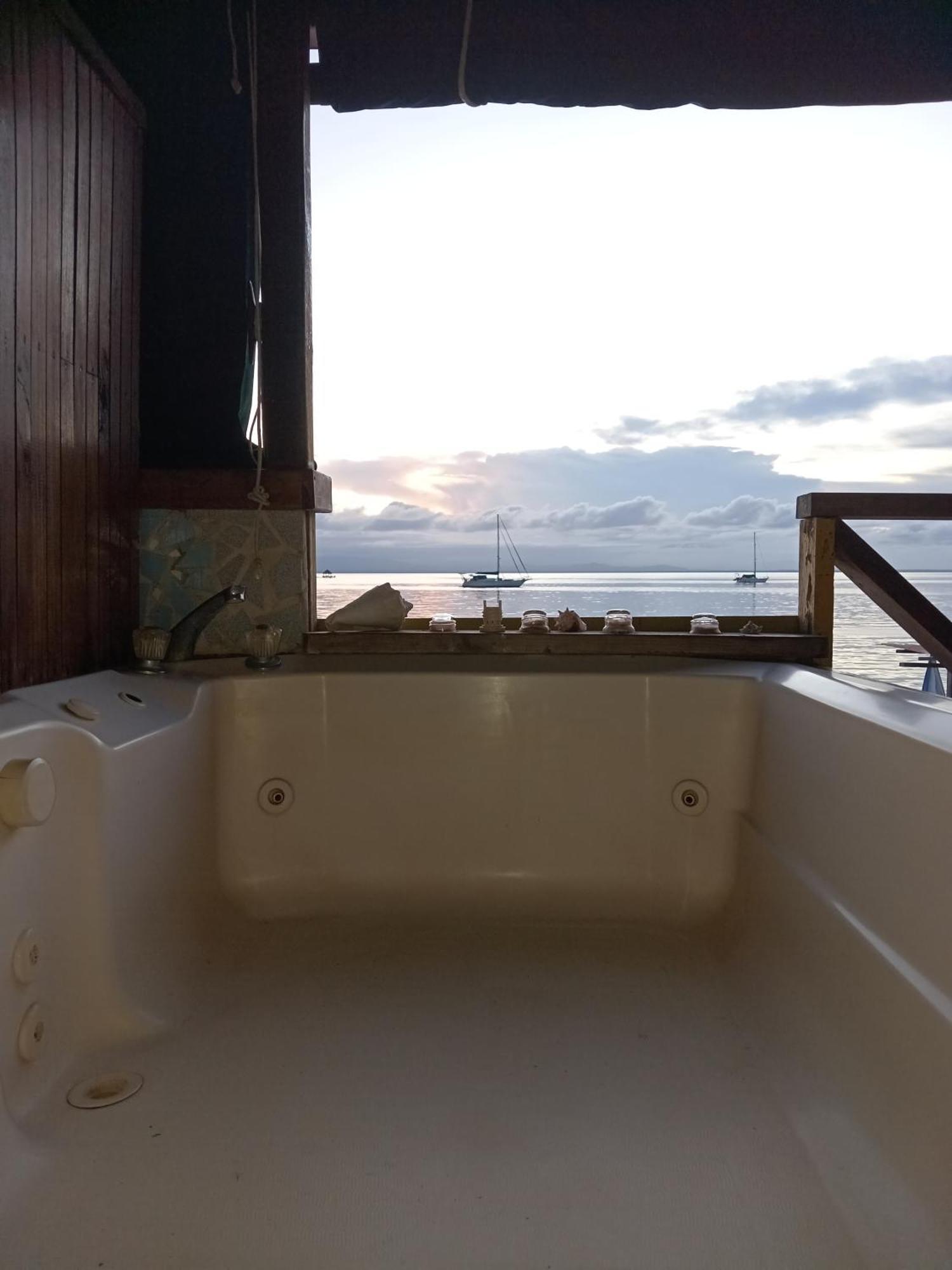 Villa Bahia Del Sol Bocas del Toro Eksteriør bilde